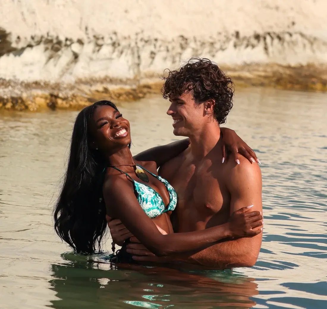 KeliaReign's tweet image. I just can’t stop cheesing 😭😭❤️❤️