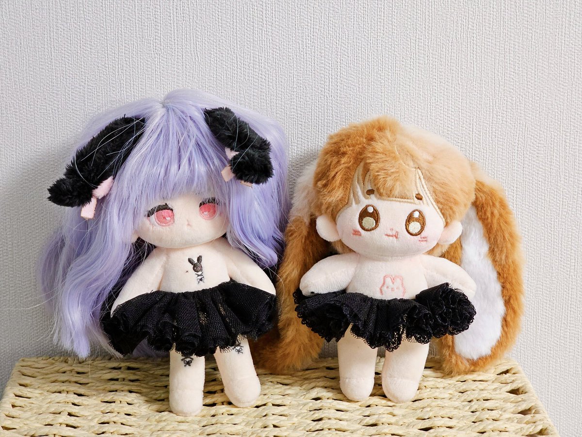 15사이즈와 10사이즈를 10롱바와 10포리에게 입힌 착용샷입니다 🥰