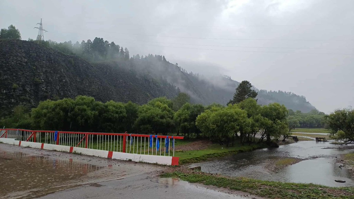 Төрсөн нутаг минь сайхан бна ☔️ 
#Сэлэнгэ_Бугант