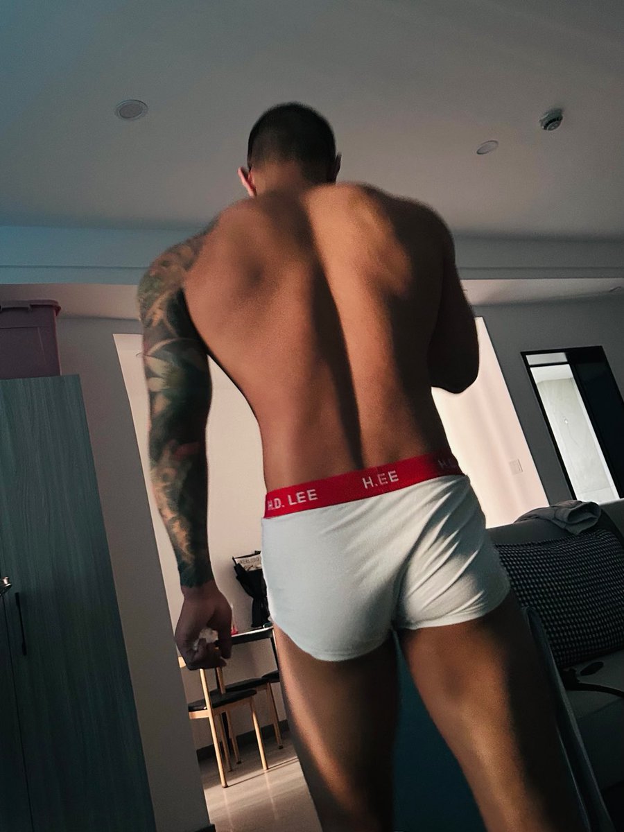 想合作！😏😏