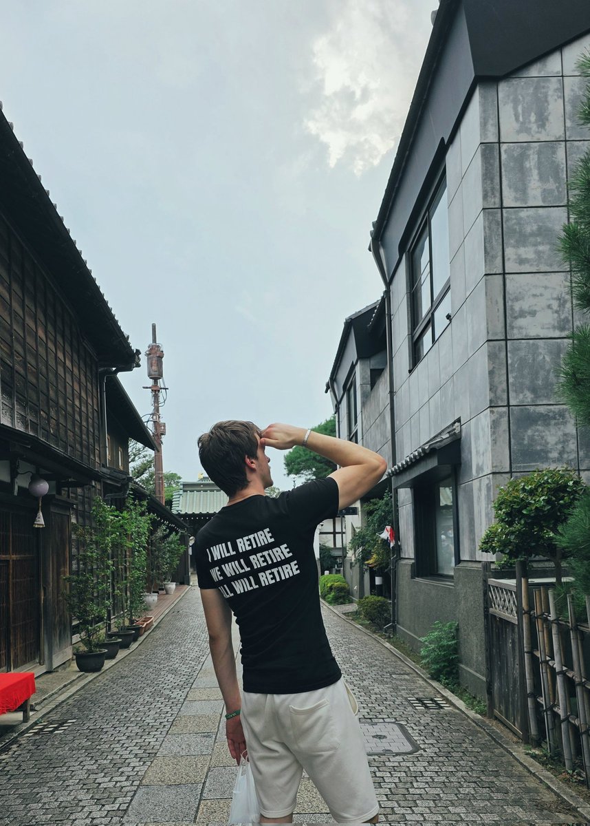 Maj ๐ค๐ฅ (@hrovatmaj64261) on Twitter photo Me looking at that billion market cap $AWR goal. You already know im sharing <a href="/allwillretire/">All Will Retire</a> in Japan๐ฏ๐ต and proudly showing the best merch out there !
Cya at retirement ๐ฅ๐ค
#FewSeeManyWillPose Me looking at that billion market cap $AWR goal. You already know im sharing <a href="/allwillretire/">All Will Retire</a> in Japan๐ฏ๐ต and proudly showing the best merch out there !
Cya at retirement ๐ฅ๐ค
#FewSeeManyWillPose