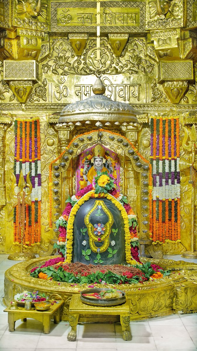 श्री सोमनाथ ज्योतिर्लिंग जी के आज के  मंगला शृंगार आरती दिव्य दर्शन 07.08.2025