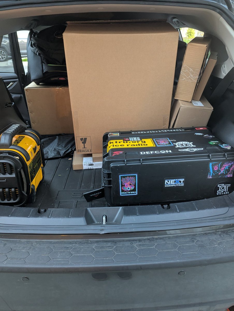 JoeSpeeds's tweet image. DEFCON bound @_numinit @RossComputerGuy bringing @nextcomputing @AmpereComputing kit to build @nixos_org universe of 140,000 packages @NixVegas