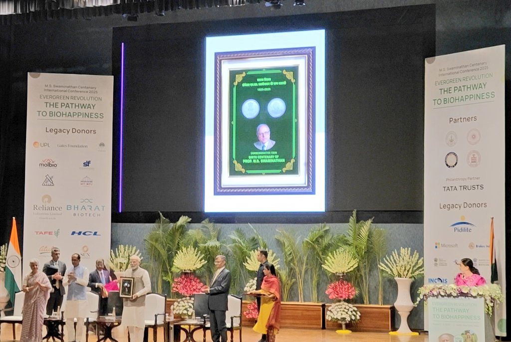 mssrf's tweet image. As part of the birth centenary celebrations of Prof. M.S. Swaminathan, the commemorative coin and postage stamp were officially launched by Hon’ble Prime Minister @narendramodi.

These tributes honour the Father of India’s Green Revolution, whose pioneering work transformed…