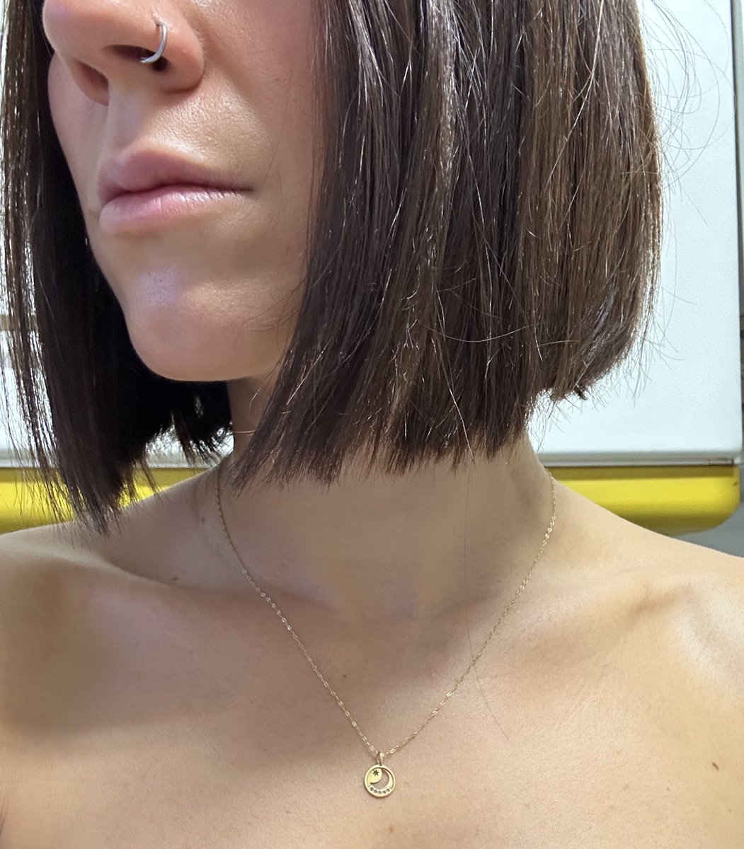 Madre mía, me he levantado y ahora soy Aitana la cantante pero en fea.