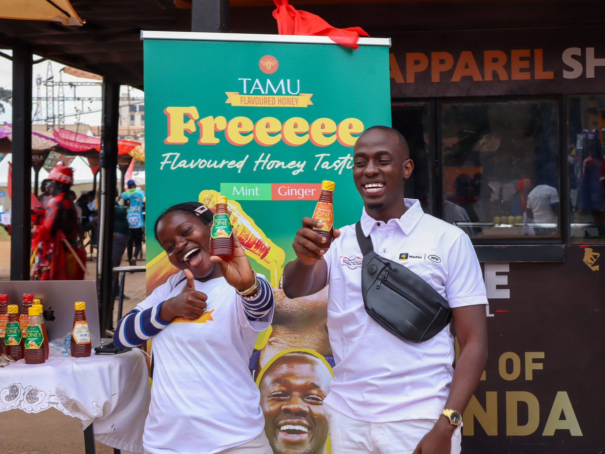 All smiles proudly sponsored by Tamu Flavored Honeyyy🍯☺️

What a taste of this happiness? Call or WhatsApp +256 750 558 614 or +256 777 646 833 to make your orders! 🍯

Taste flavor that makes you smile🥰
#TamuFlavouredHoney 
#ThrowbackThursday #kyadi