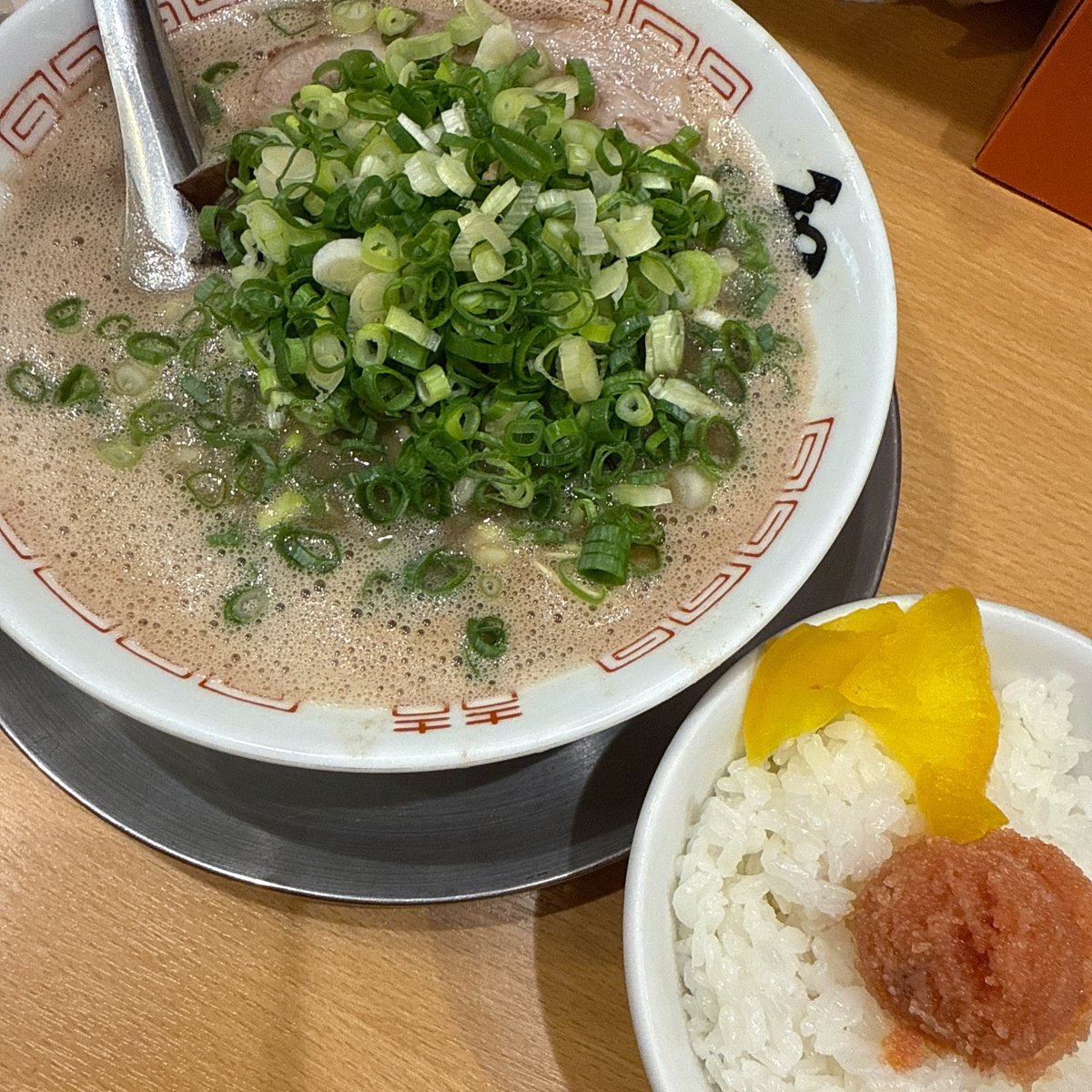 2025年8月7日(木)／12時〜放映
#渋谷愛メッセージおめあり祭
ピックアップがお🐯💛

【渋谷愛メッセージ】
行列のできるラー
メン和さん♪食べ
たら並ぶ理由が解
ったガォこれから
も続けてガルル虎

#博多ラーメン和　#自家炊き濃厚ど豚骨　#おめあり店／＠hakataramenkazu

#渋谷愛ビジョン