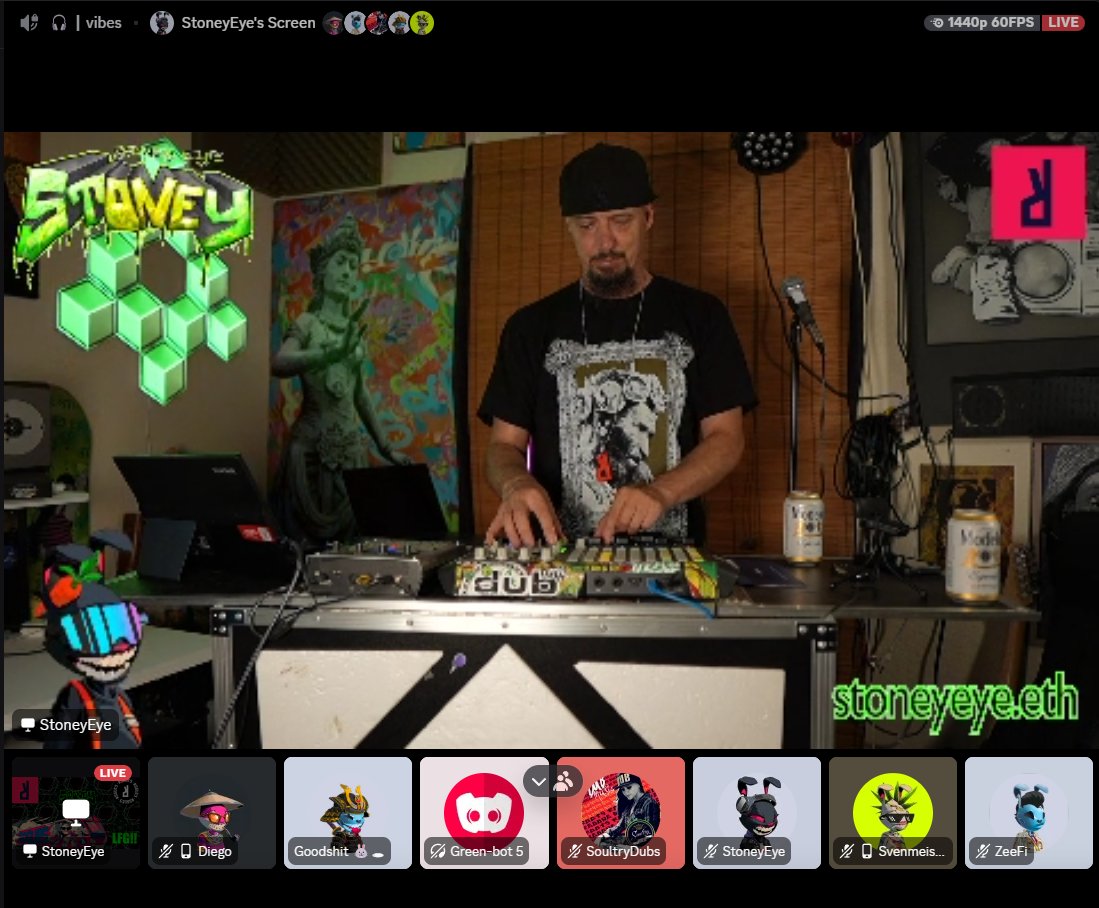 Happening right now in the burrow! <a href="/RoguesNFT/">Rogues</a> 
Watch the DJ live session of DJ <a href="/stoney_eye/">StoneyEyeStudios</a> !!