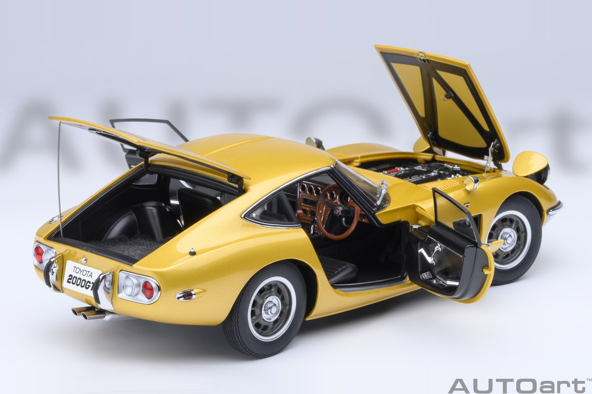 トヨタ 2000GT 1/18 ミニカー　オートアート Amazon | 1/18 オートアート トヨタ 2000GT ホワイト 絶版