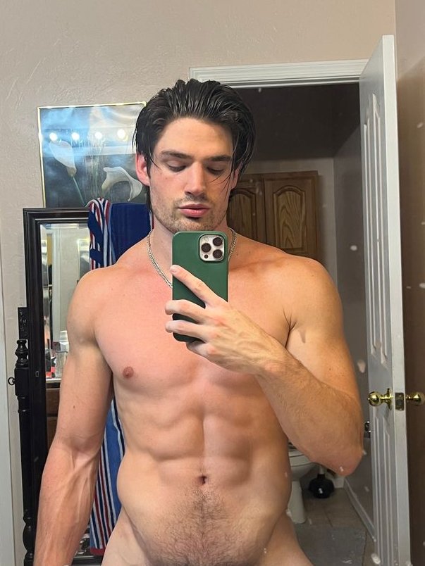 I’m sending a D pic to anyone who can guess my age