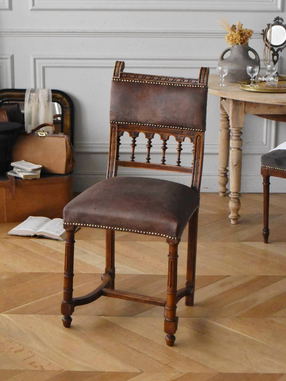 Antiques *Midi on X: 