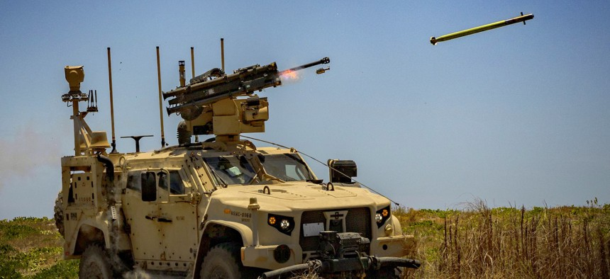 Les drones seront de plus en plus autonomes. Ici, un article sur la défense anti drones et anti missiles. Le patron de la défense anti-missiles américain le dit clairement :

"Les futures défenses anti-drones et anti-missiles basées sur l'IA devront non seulement détecter