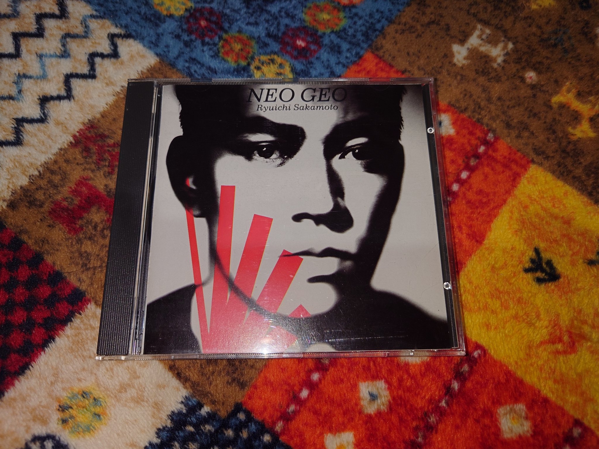 坂本龍一★教授、忍者に囲まれる★DISCORD リミックス　アルバム★未開封新品 Amazon.co.jp: DISCORD gutninja remixes: ミュージック