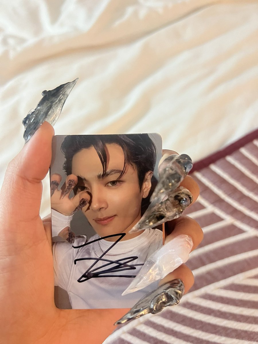 evolvedino's tweet image. JAY NAILS PC SIGNED W MY JAY NAILS