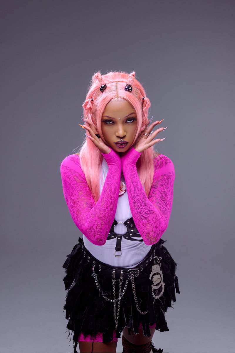 Full Instalive with Mosa interview for <a href="/Buzzi_Lee/">Buzzi Lee Official</a> is now LIVE on YouTube:

youtu.be/ppdhdGg4x7Y?si…