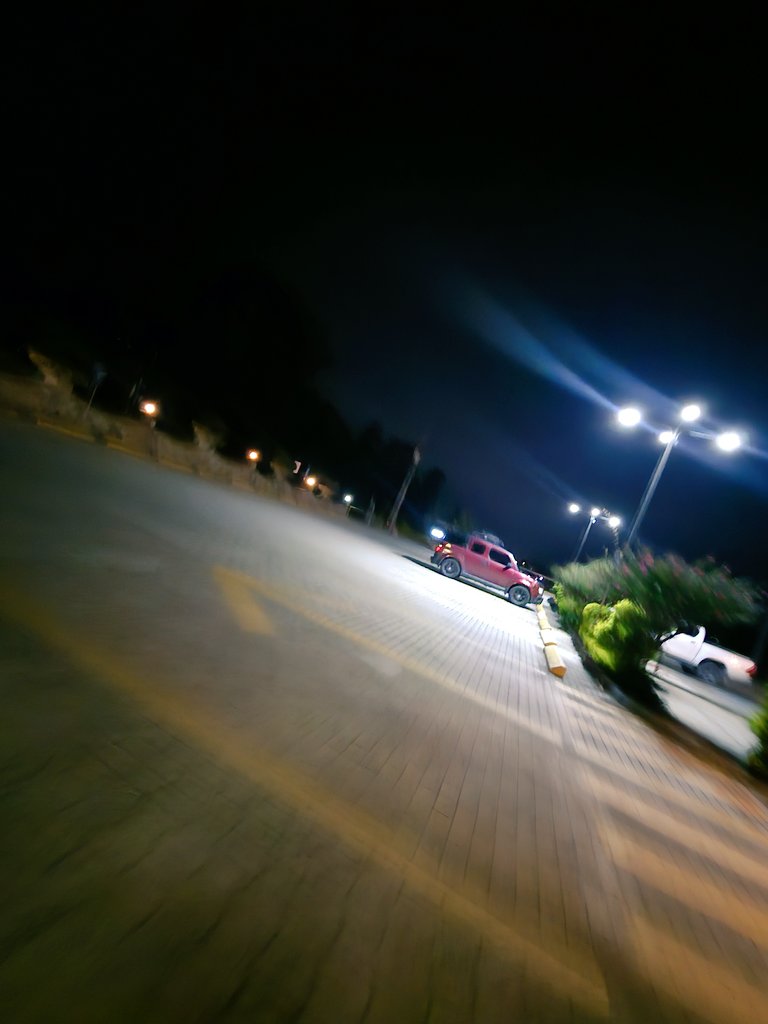 dottogc's tweet image. El elemento en un anochecer sobre la carretera. #HondaElement #Element #Honda #Tecpán