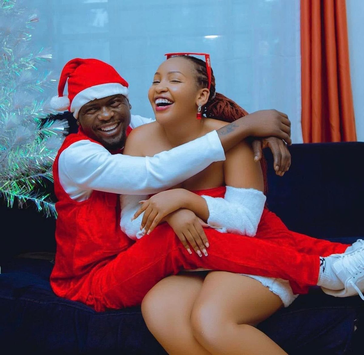 𝐖𝐞𝐚𝐬𝐞𝐥 𝐌𝐚𝐧𝐢𝐳𝐨 reportedly hospitalised at 𝐍𝐬𝐚𝐦𝐛𝐲𝐚 𝐇𝐨𝐬𝐩𝐢𝐭𝐚𝐥 after being knocked by 𝐒𝐚𝐧𝐝𝐫𝐚 𝐓𝐞𝐭𝐚 with a car at Shan’s Bar

This is a developing story.