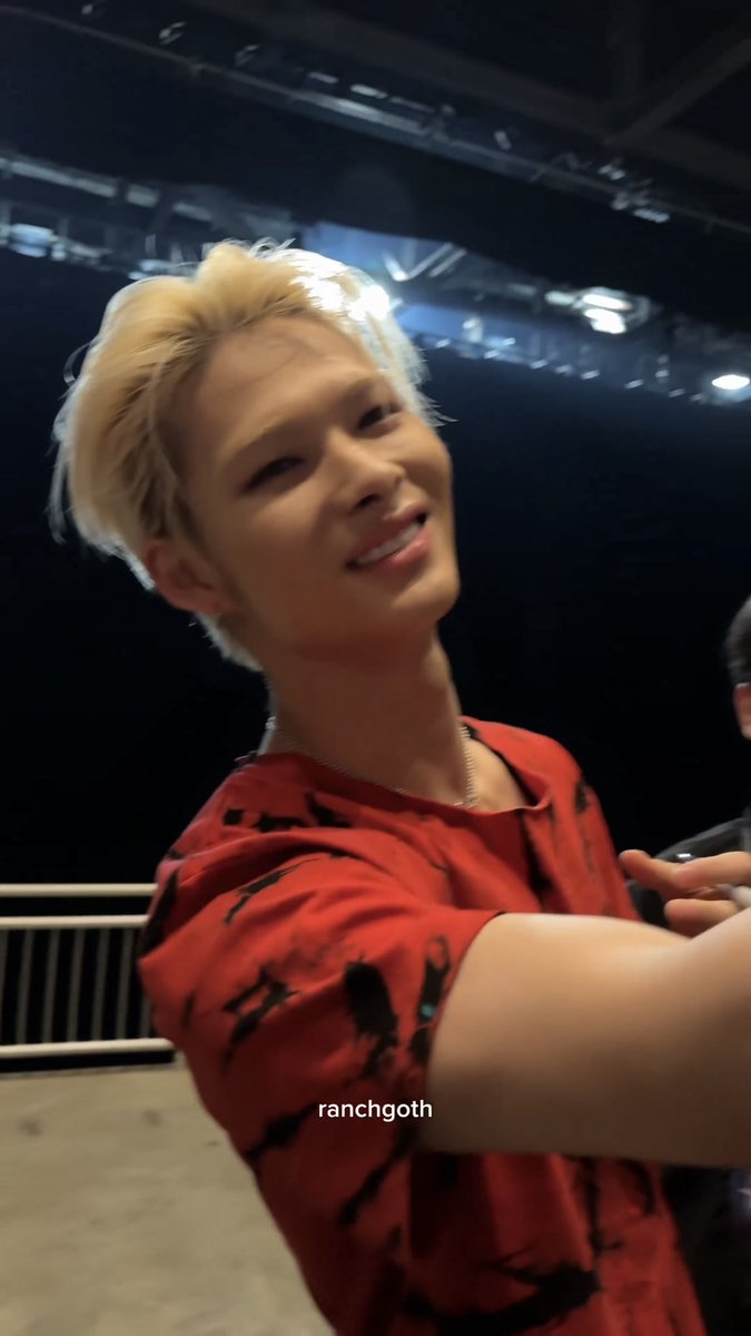 myfavniki's tweet image. 엔진한테 칭찬 받아서 
눈 동그랗게 뜨는거 너무 귀여워 😭😭😭