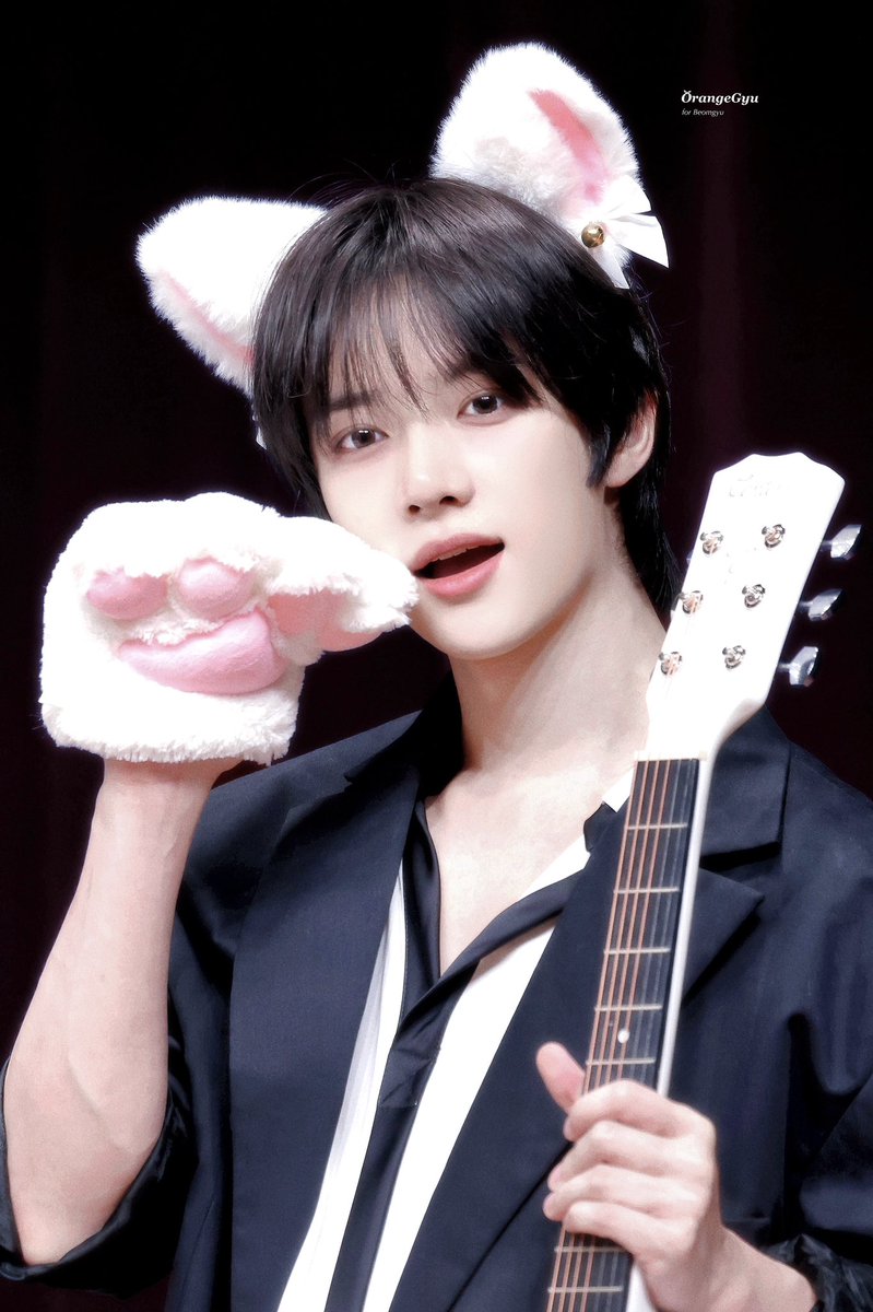 orangyu_313's tweet photo. 250806 🍊🧸

고양이댱!

#범규 #BEOMGYU #ボムギュ
#TXT_BEOMGYU #TXT_범규
#TXT #TOMORROW_X_TOGETHER https://t.co/S2s5eO6FOC