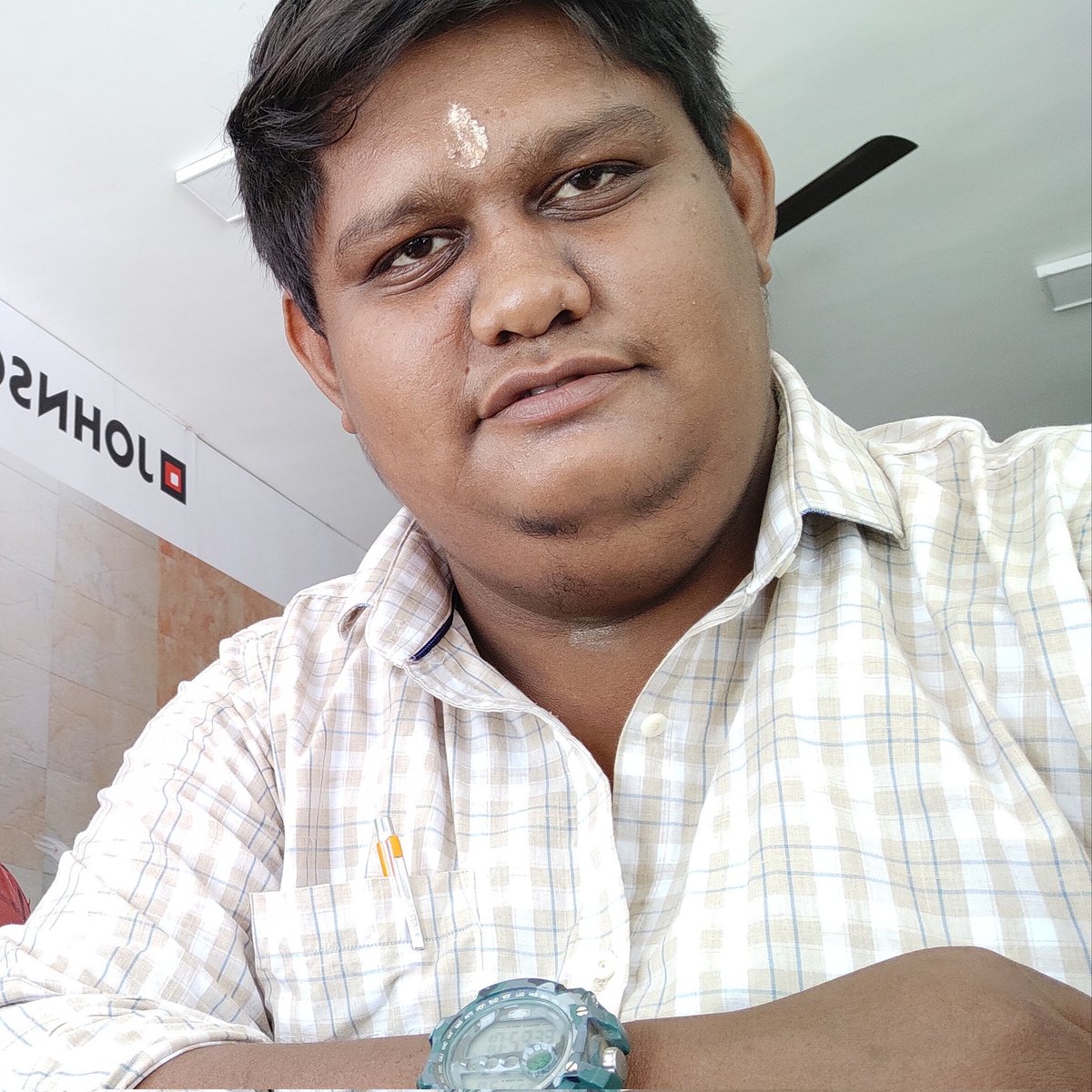 NVignes16342016's tweet photo. #NewProfilePic https://t.co/XNNro0xDrL