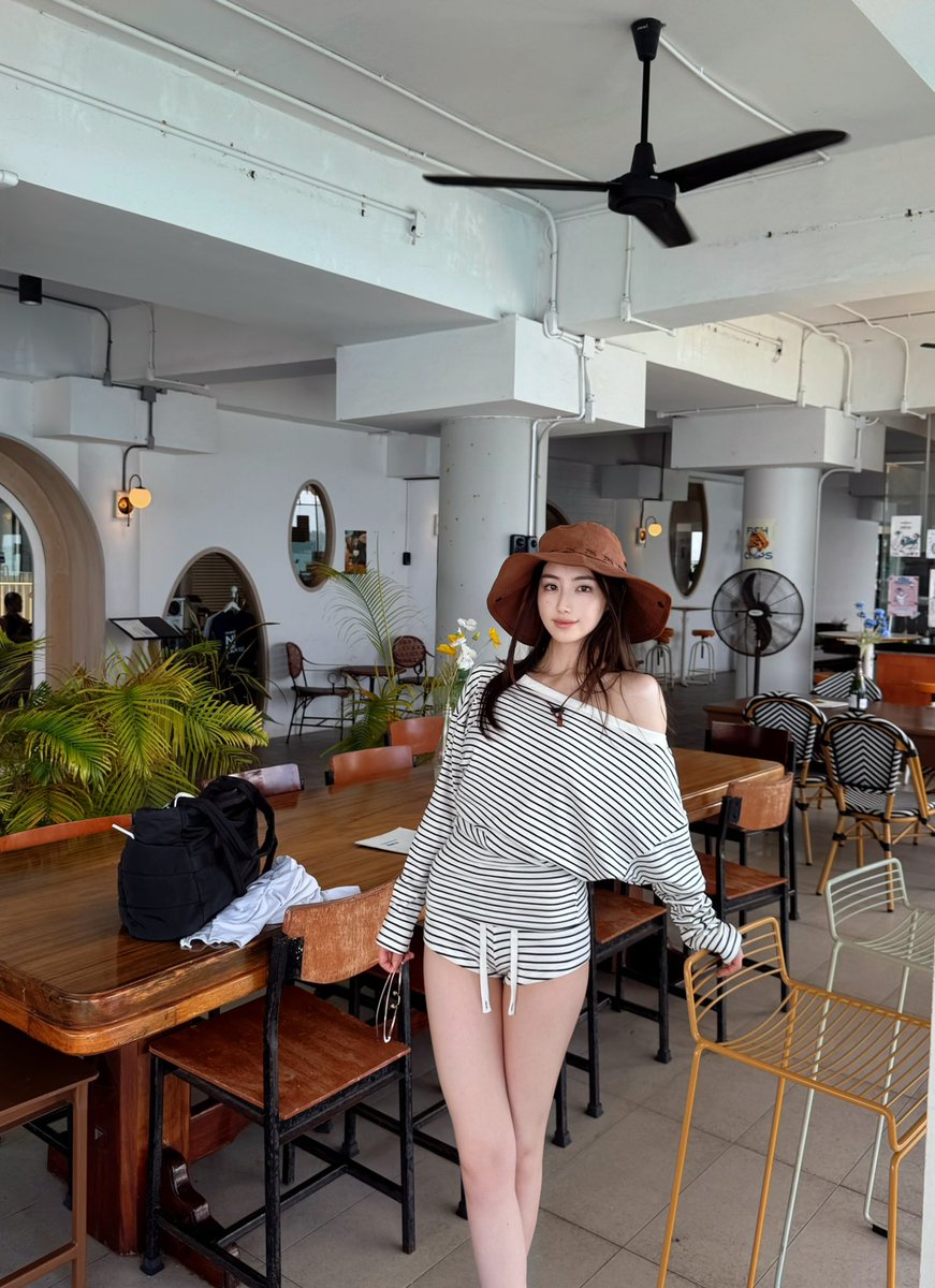 说实话，我们这种早上起床就已经竭尽全力的人可能真的就适合享福，推动这个世界进步的重任是属于睡四五个小时就精力满满的人，我们能做的就是不给高精力人群制造障碍，这是我们能做的最大的贡献❤️