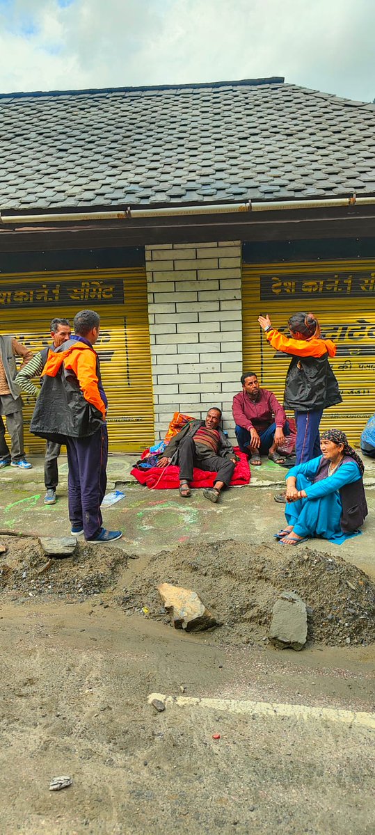 HP-SDRF (@hp_sdrf) on Twitter photo "‘Leadership knows no gender—only grit.’
Inspector Khila Devi, Team Leader is spear heading search and rescue efforts in Seraj, demonstrating strength, resolve, and service beyond limits.
<a href="/arjit_sen/">Arjit Sen Thakur</a> "‘Leadership knows no gender—only grit.’
Inspector Khila Devi, Team Leader is spear heading search and rescue efforts in Seraj, demonstrating strength, resolve, and service beyond limits.
<a href="/arjit_sen/">Arjit Sen Thakur</a>