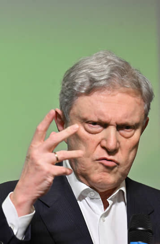 ❌🍏❓ Will Yabloko Be Liquidated by 2028?

For the fourth year in a row, #Yabloko party failed to register a single candidate in any regional parliamentary or gubernatorial election in Russia. Under Russian law, this puts the party at risk of forced dissolution for