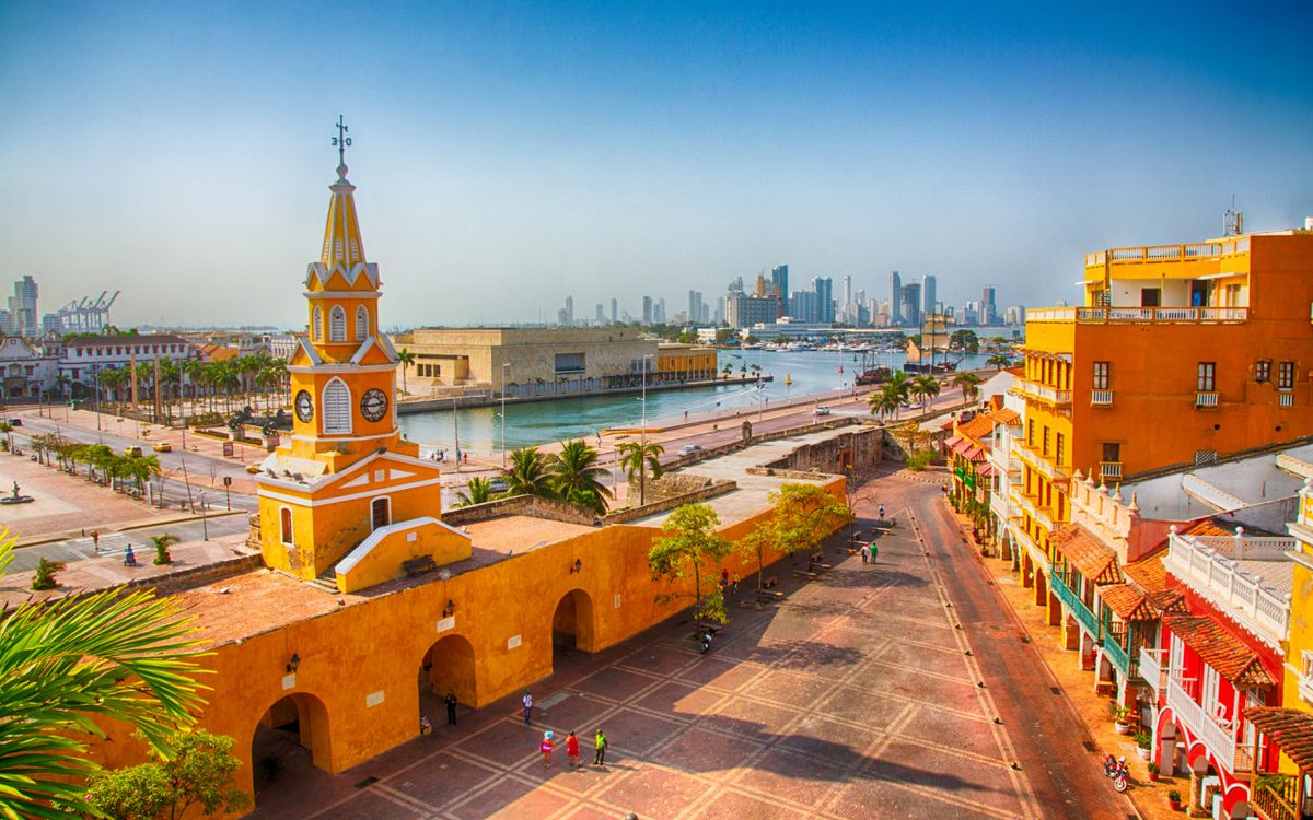 Se estima que cerca del 80% de las riquezas extraídas de las minas americanas se quedaron allí en sus ciudades, haciendas, iglesias, acueductos, puertos, caminos, puentes, universidades, fortalezas, catedrales, casas, palacios, etc.