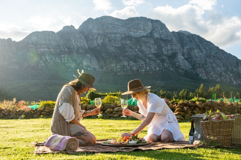 Here’s to the women who plan the trips, make the toasts, and absolutely deserve a break. This Woman’s Day weekend, escape to Tulbagh, just 90 minutes from Cape Town, for a getaway filled with cosy stays, pamper spots, local wine, and nature’s peace.