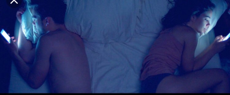 Laia Costa &amp; Nicholas Hoult 
"Newness", Drake Doremus (2017)