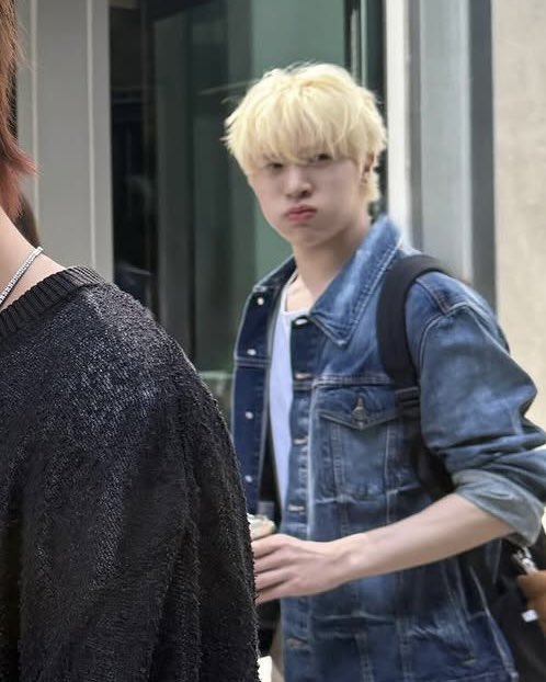 금발소년 느낌 너무 좋다