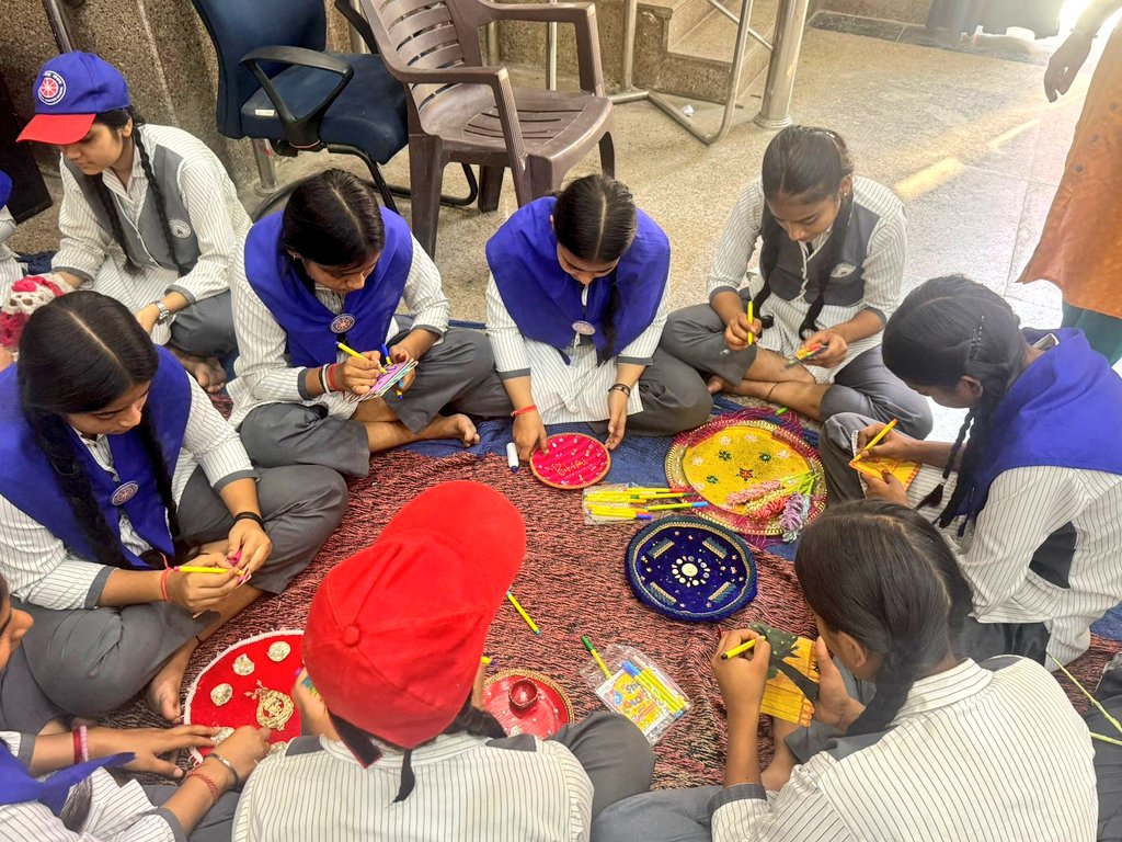 Tr. Deepti Sameer (@sameerdeepti) on Twitter photo Day 7
Under the #SwachhDelhiAbhiyan, <a href="/Ggsss1923048/">ggsss 1923048</a> conducted a Waste to Wonder workshop today. ♻️
#Students showcased their #creativity by making useful items from discarded materials—truly making the Best Out of Waste!👏
<a href="/Dir_Education/">DIRECTORATE OF EDUCATION Delhi</a>
<a href="/SwachhDLAbhiyan/">SwachhDelhi</a>
#TREASURE #SwachhBharat Day 7
Under the #SwachhDelhiAbhiyan, <a href="/Ggsss1923048/">ggsss 1923048</a> conducted a Waste to Wonder workshop today. ♻️
#Students showcased their #creativity by making useful items from discarded materials—truly making the Best Out of Waste!👏
<a href="/Dir_Education/">DIRECTORATE OF EDUCATION Delhi</a>
<a href="/SwachhDLAbhiyan/">SwachhDelhi</a>
#TREASURE #SwachhBharat