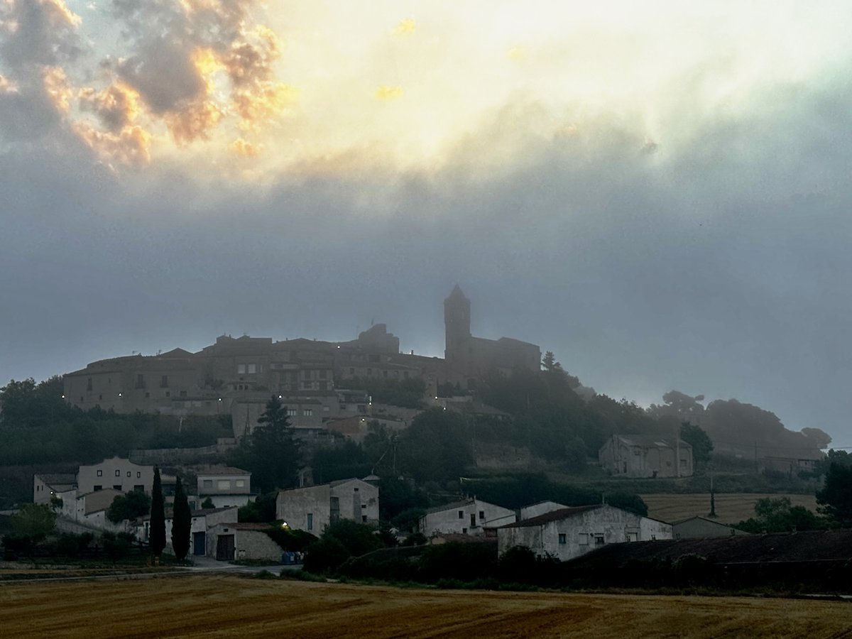 tribusdelasegarra.cat/2025/08/07/bon…
Bon dia
Aguiló
Santa Coloma de Queralt
Baixa Segarra
#segarrejant #goodmorning #Catalonia #magradaelmeupaís <a href="/finslagorra_1/">finslagorra ||*|| SÍ</a> <a href="/jolival65/">JOliva||*||</a> <a href="/montserumbau/">montserrat rumbau</a> @martapontnou <a href="/salvad_m/">RosamSal ||⭐|| 🏴󠁧󠁢󠁥󠁮󠁧󠁿#Jo soc CDR# *CxR*</a> <a href="/jordicodol/">Jordi Còdol Montagut</a> <a href="/betaltarriba/">Bet Altarriba</a> <a href="/mccorominas/">Carme Corominas</a> @xatoQuico <a href="/Ifarre2/">Imma</a> <a href="/CanelaBalsebre/">rosa canela</a> <a href="/mnadal13/">Marta Nadal</a>