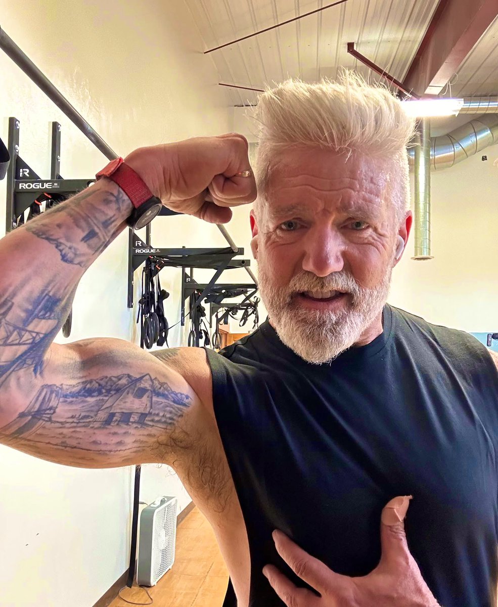 #over40fitness #WilliamEst #loveanddeepspacefanart