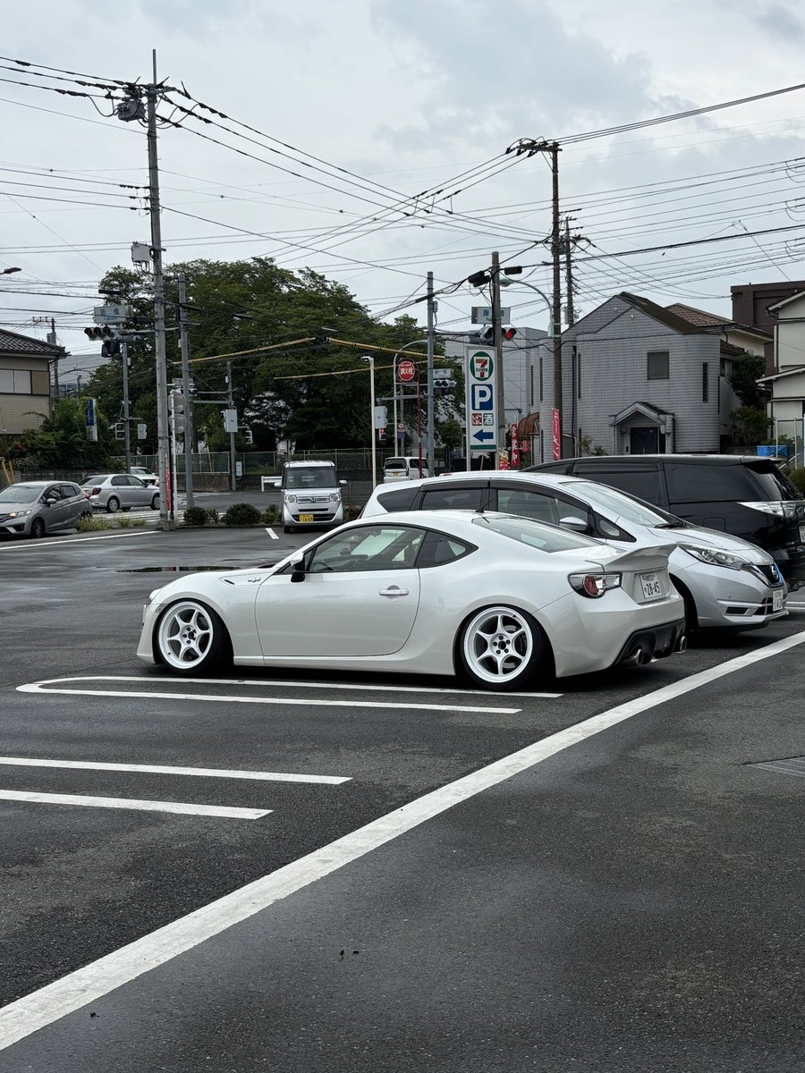 リア10mm下げて貰っていい感じになった