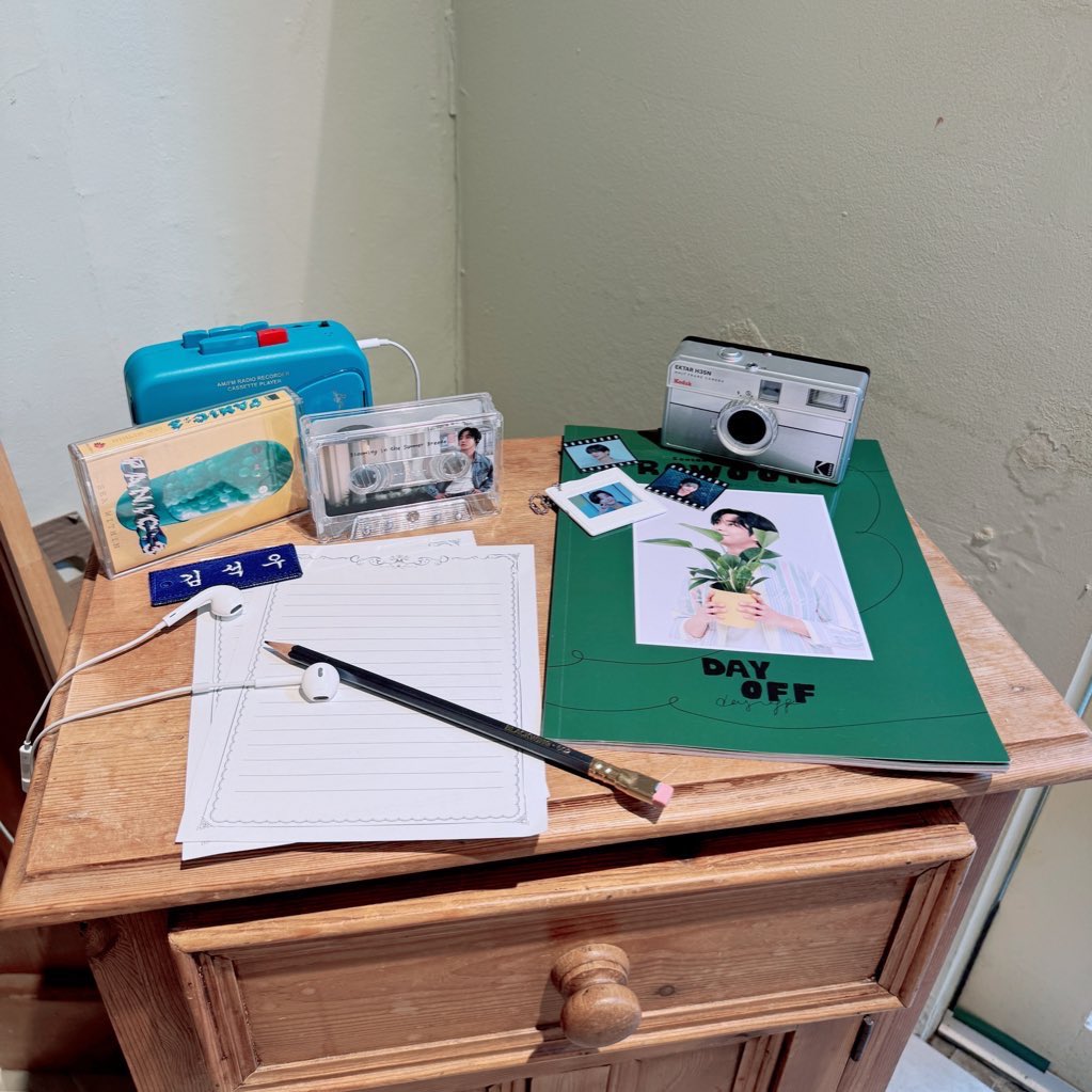 꽃도 석우도 모든게 예뻤던 💕
석우야 생일 축하해
#석우의_생일이_피어나
#waiting_for_blooming