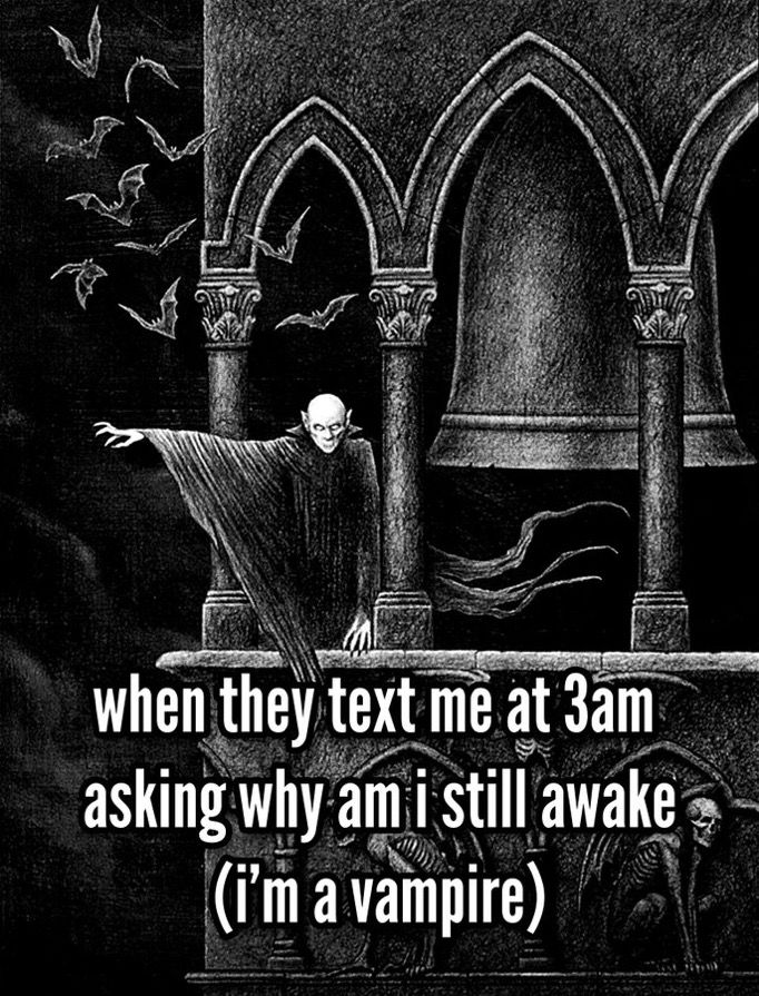 Living that night life 🖤🌙