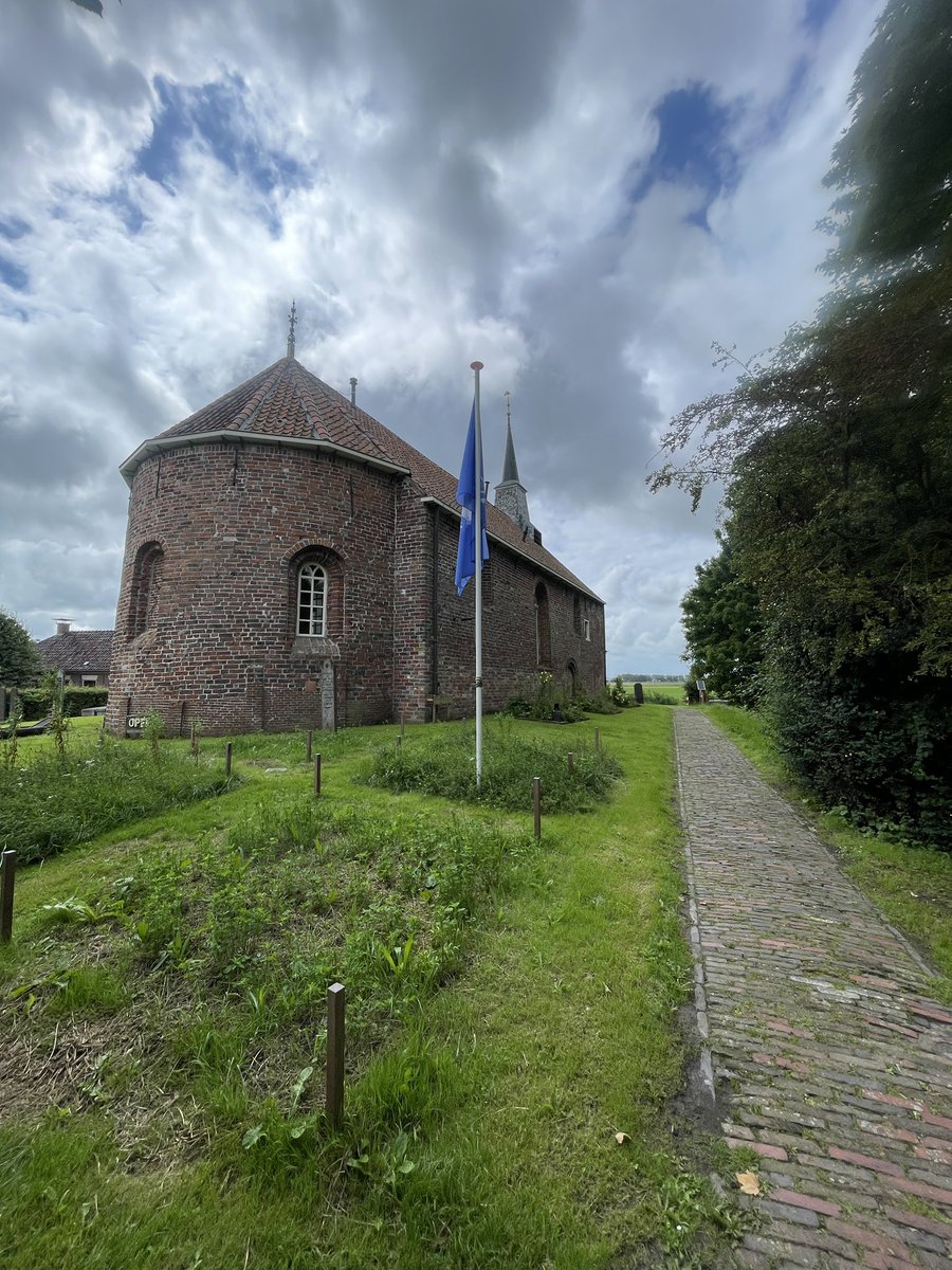 MARIAKERK OOSTERWIJTWERD
Gebouwd in de tweede helft van de 12de eeuw. De kerk is sinds 1979 eigendom van de Stichting Oude Groninger Kerken.