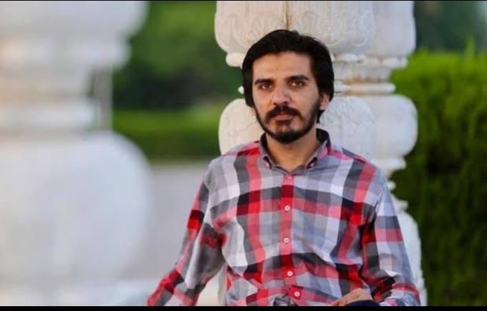 اس وقت 90% سے زیادہ عوام عمران فوبیا کا شکار ہیں، عوام اسٹیبلشمنٹ اور شہباز شریف کی حکومت سے شدید نفرت کرتے ہیں

اسد طور کی گفتگو 🔥
<a href="/AsadAToor/">Asad Ali Toor</a>