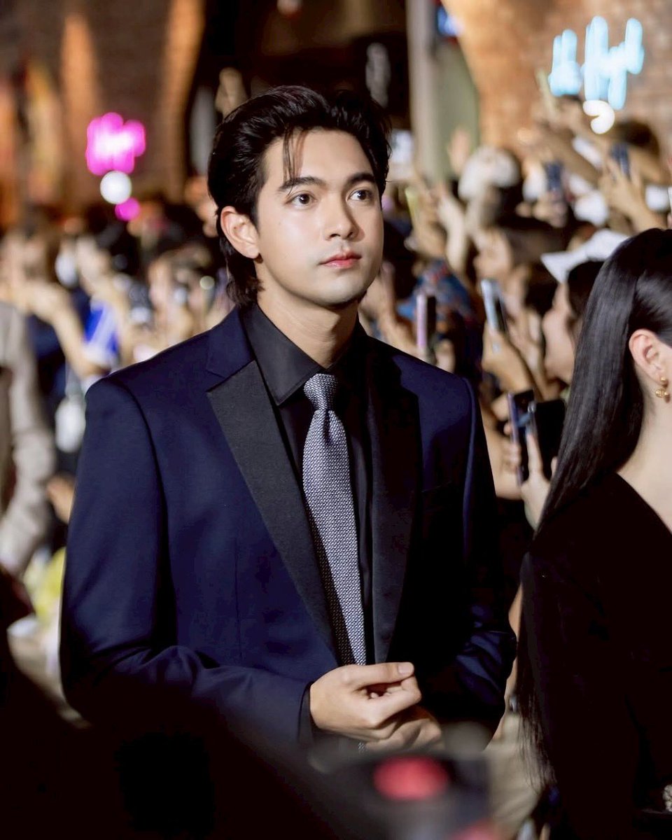 สุดหล่อของแม่❤️
MID YEAR LINEUP X KEM
#เข้มที่oneสนั่นจอ