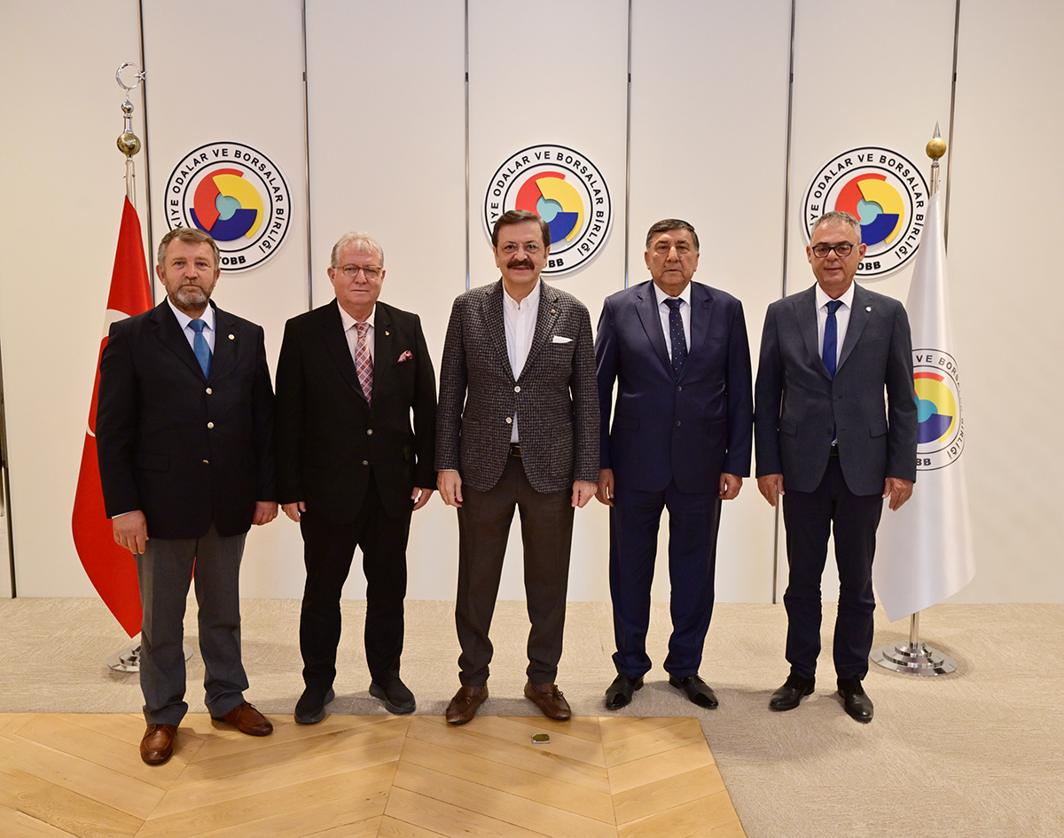 ✅Borsamız Yönetim Kurulu Başkanı Osman SARI, Balıkesir TB Yönetim Kurulu Başkanı Mehmet ÇETİN, Çorlu TB Yönetim Kurulu Başkanı Özer CİN ve Bandırma TB Yönetim Kurulu Başkanı Can Ata TAN, TOBB Başkanı M. Rifat HİSARCIKLIOĞLU’nu makamında ziyaret etti.