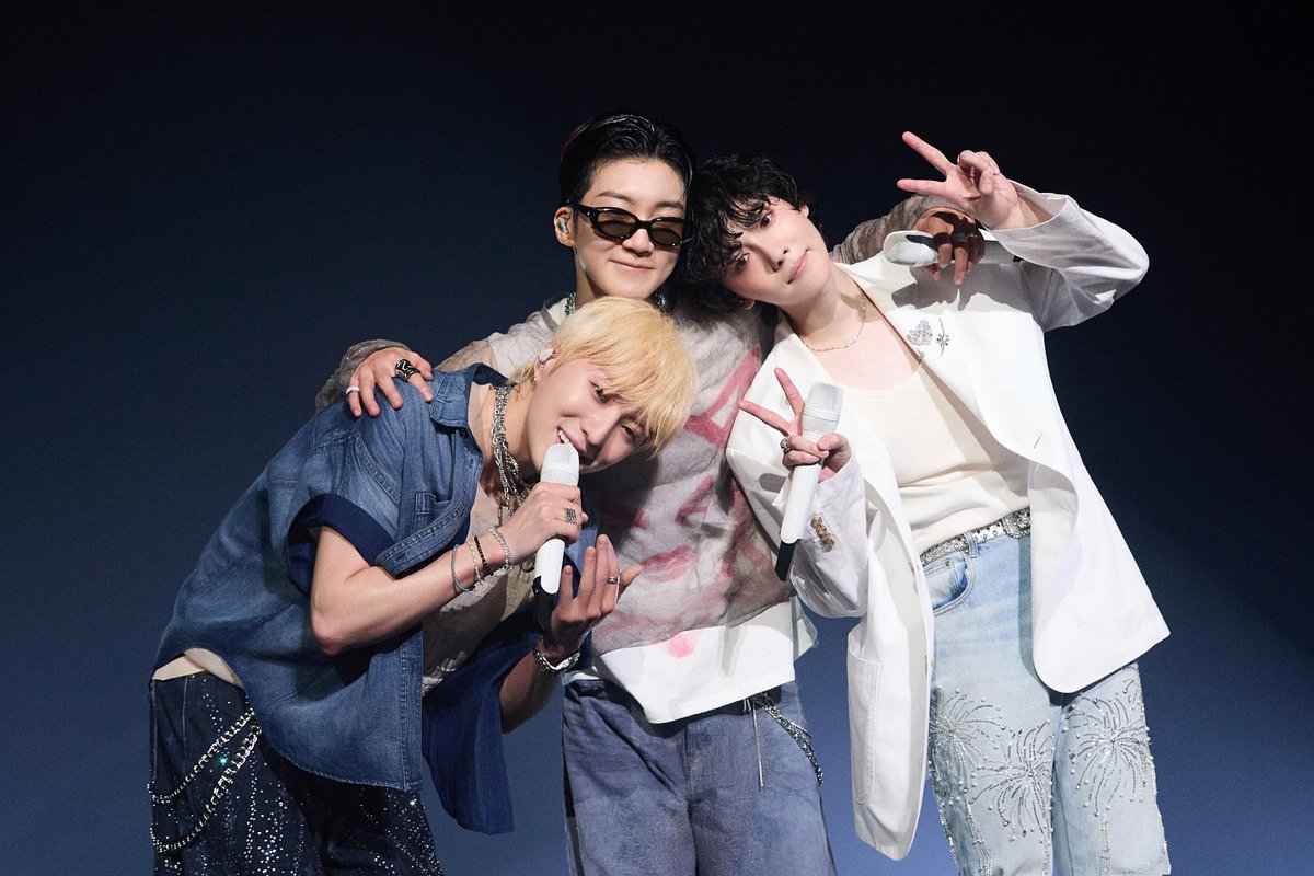 valaksy's tweet photo. 위너 붐이 오길💙 진짜 잘하고 멋있고 귀여워 콘서트에서 또 반하고 왔자나ㅋ https://t.co/KCXLVt85L0