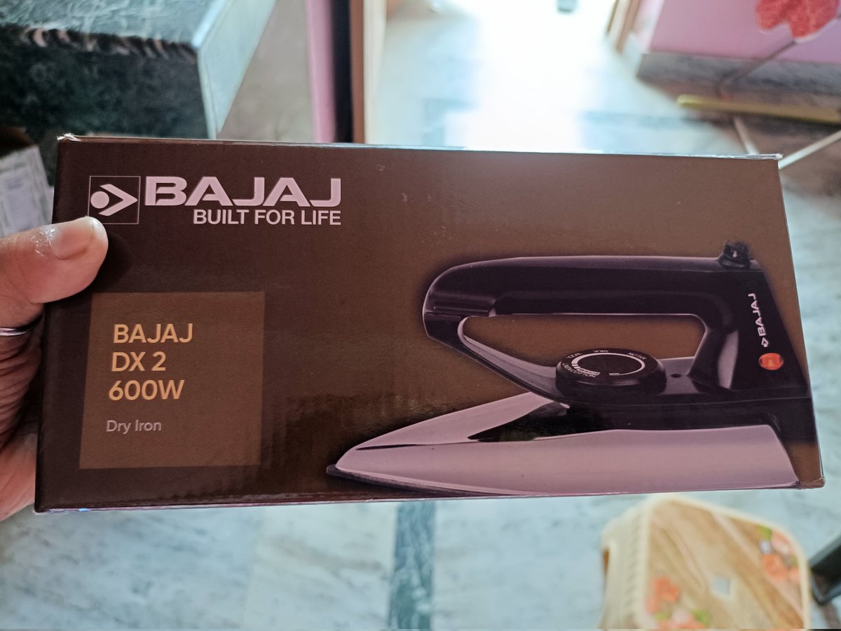 TheMasant's tweet photo. I bought a Bajaj Electrical Iron from local dealer, and now it has become headache for me. It stopped working within 2 weeks of purchase and everyone from the dealer to the service center is trying to shrik from the responsibility of replacing it.
@BajajElectrical @BajajElecBiz https://t.co/X7z9NyZFV9