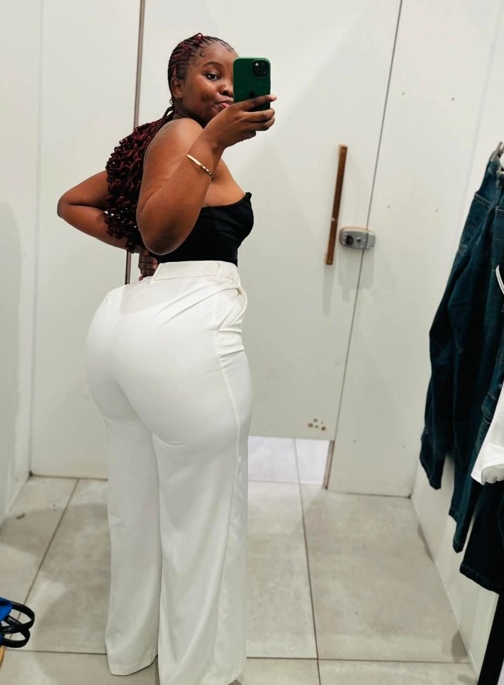 Maze 2 months muri SOUTH AFRICA nturanye n'UMUKOBWA mugipangu ambwirako ari UMUZULU ariko ejo twajyanye muri sport arasitara ahita avugango YESU WE. Nahise numirwa !!