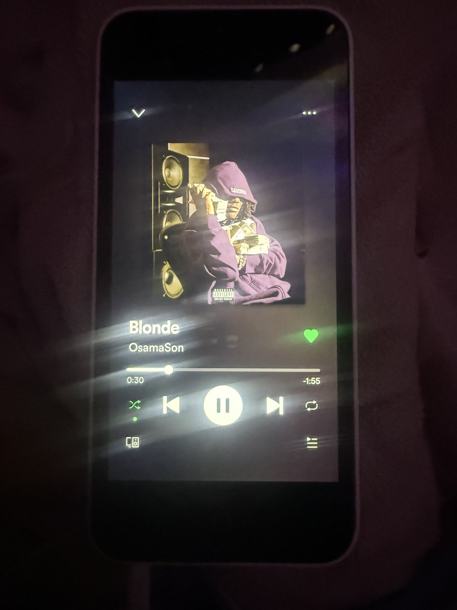 eviljanvi's tweet image. im finally niche #iPhone5c