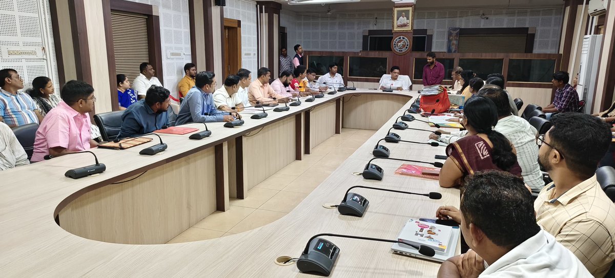DM Cuttack (@cuttackdm) on Twitter photo District Single Window Clearance Authority and Industry Care meeting with all Stakeholders held today under the Chairmanship of Collector and DM. <a href="/CMO_Odisha/">CMO Odisha</a> <a href="/IPR_Odisha/">I & PR Department, Odisha</a> <a href="/idco_odisha/">IDCO Odisha</a> District Single Window Clearance Authority and Industry Care meeting with all Stakeholders held today under the Chairmanship of Collector and DM. <a href="/CMO_Odisha/">CMO Odisha</a> <a href="/IPR_Odisha/">I & PR Department, Odisha</a> <a href="/idco_odisha/">IDCO Odisha</a>