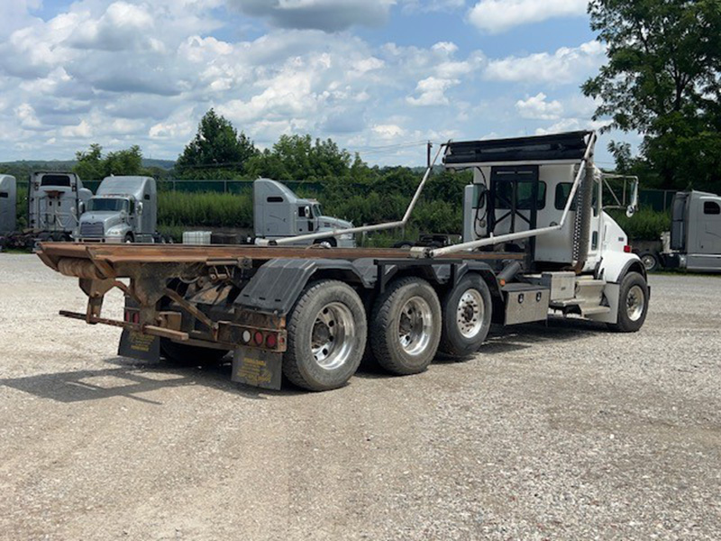 2011 Kenworth T800 Roll Off Truck for Sale. Equipped with CAT C15 engine, 475 HP, manual 8LL TRNS. Features: Galfab Roll Off Body, Auto Tarper, Extended Cab, and more.

Stock Number: 25P019

Pricing/Specs/Features:
coopskw.com/product/used-k…

Contact:
coopskw.com/contact-us