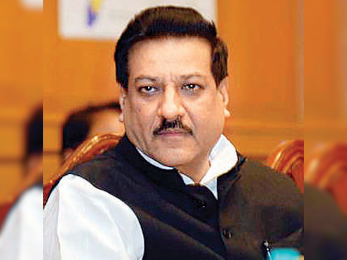 the mask of the Congress-led conspiracy of so-called ‘Saffron Terrorism’ was torn apart. In an attempt to cover up, Congress’s former Chief Minister Prithviraj Chavan suggested not using the term ‘Saffron Terrorism’, but rather ‘Sanatani Terrorism’,
#Apologize_Prithviraj_Chauhan