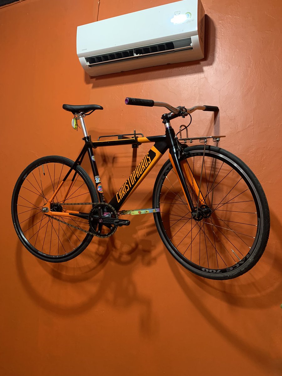 dilego aja om-omku biar bermanfaat, kasian jad pajangan doang, bonus drop bar uno dan pedal strep
style commuter asoy

size 49-50 
ban 700-28

spek &amp; harga dm aja
hanya COD no tf tf, no kirim2 

lokasi teman siaran cibitung bekasi 🫶🏻

#FNFJB