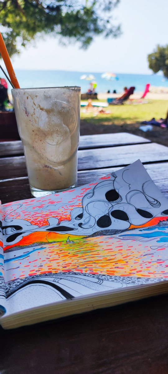 Art and coffee on the beach.

gm 🌞☕✨🎨